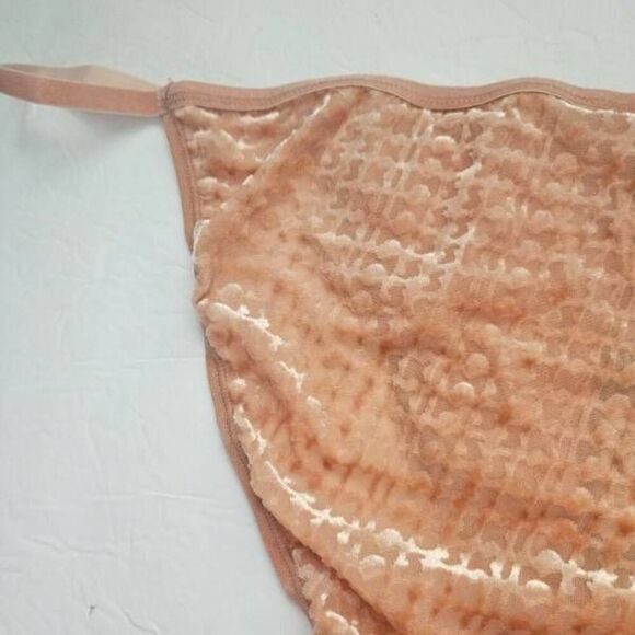 SKIMS EMBOSSED LOGO SIDE STRING PANTY NWT - Picture 8 of 9